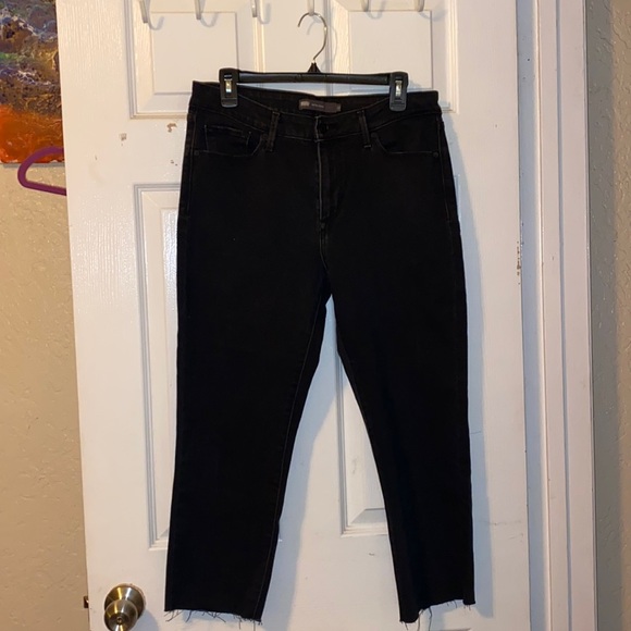 Levi’s Mid Rise Skinny size 12. J104 - Picture 1 of 8